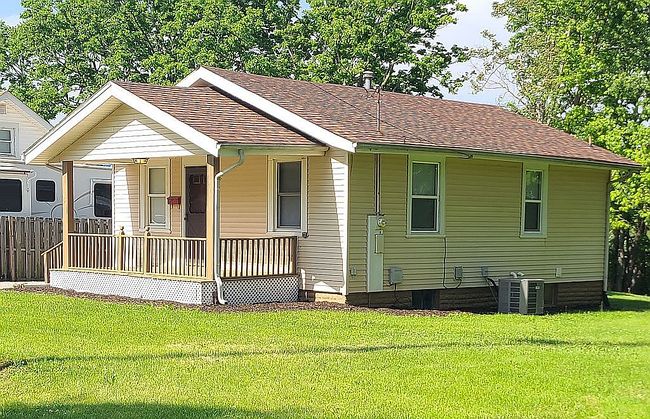 Photo of 155 S Sunnyside Rd, Decatur, IL