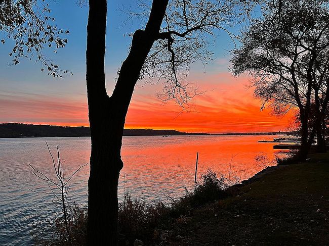 Photo of 1313 Canal Shore Dr Sw, Le Claire, IA