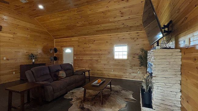 Additional photo 2 of property located at 2924 County Road 87