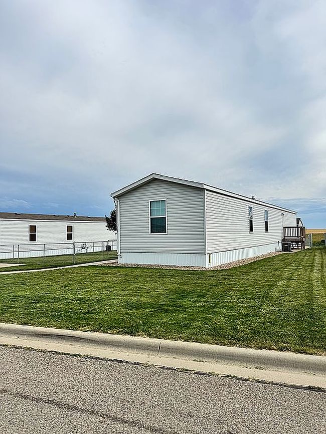 Photo of 207 Mars St, Pierre, SD