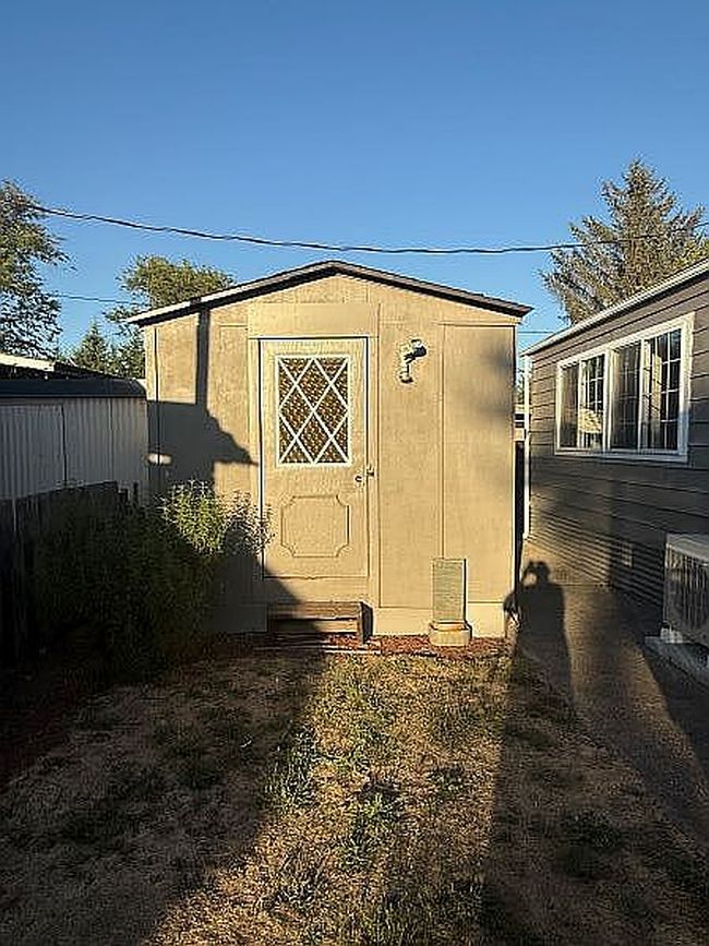 Photo of 93520 Highway 99 S Unit 20, Junction City, OR