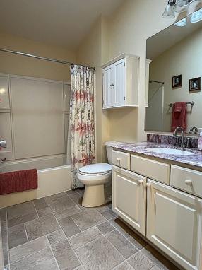 Additional photo 4 of property located at 992 Davit Pl