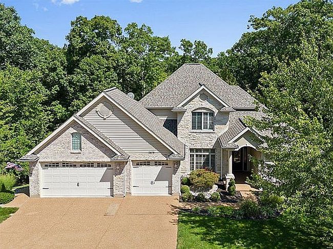 Image of 2679 Forest Glen Dr