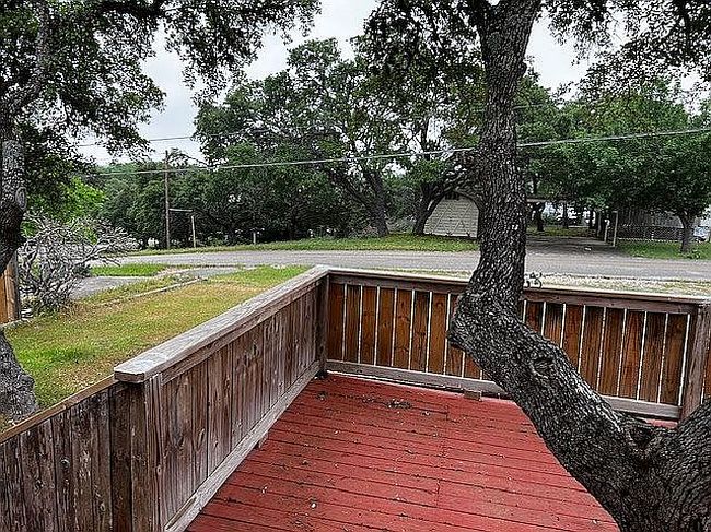 Photo of 2040 Overhill St, Canyon Lake, TX