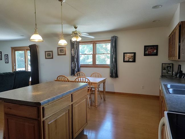 Photo of 625 N Pekin Ln, Hanna City, IL