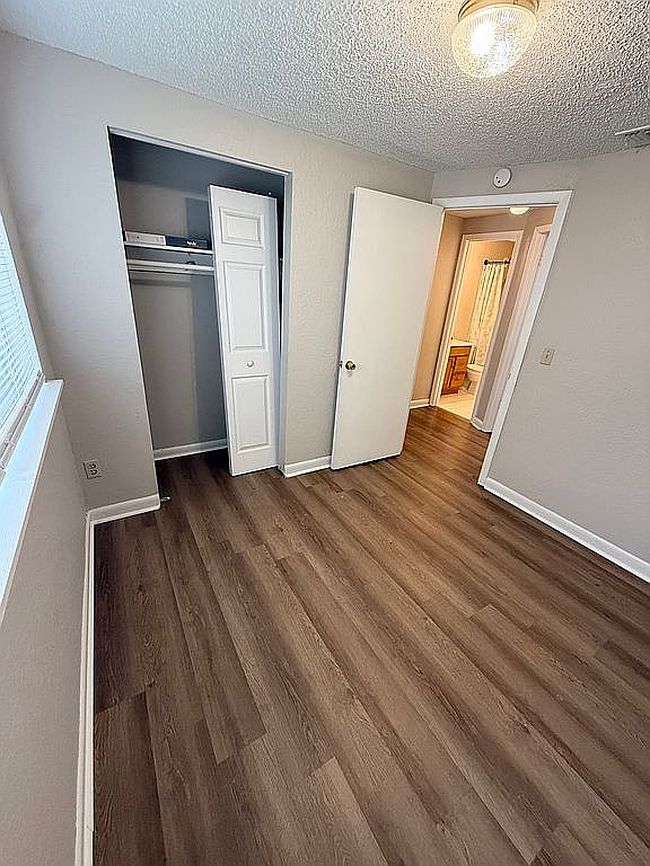 Photo of 4371 Crossbow Rd, Jacksonville, FL