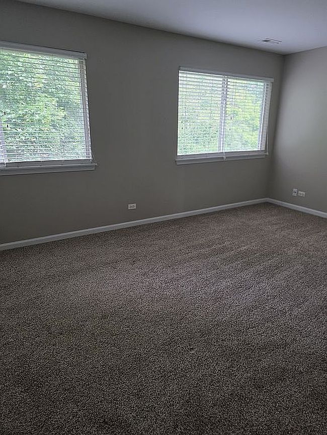 Photo of 1409 Doolittle Ln, Grayslake, IL