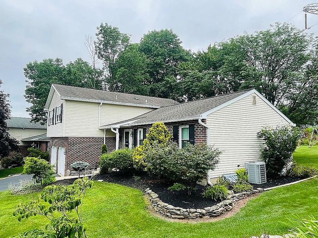 Photo of 205 Fairway Dr, Reading, PA