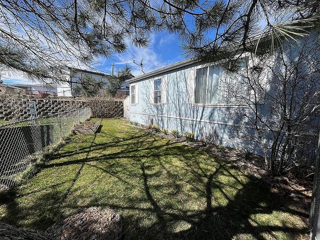 Additional photo 1 of property located at 255 Nw Golden Hills Dr Space 8