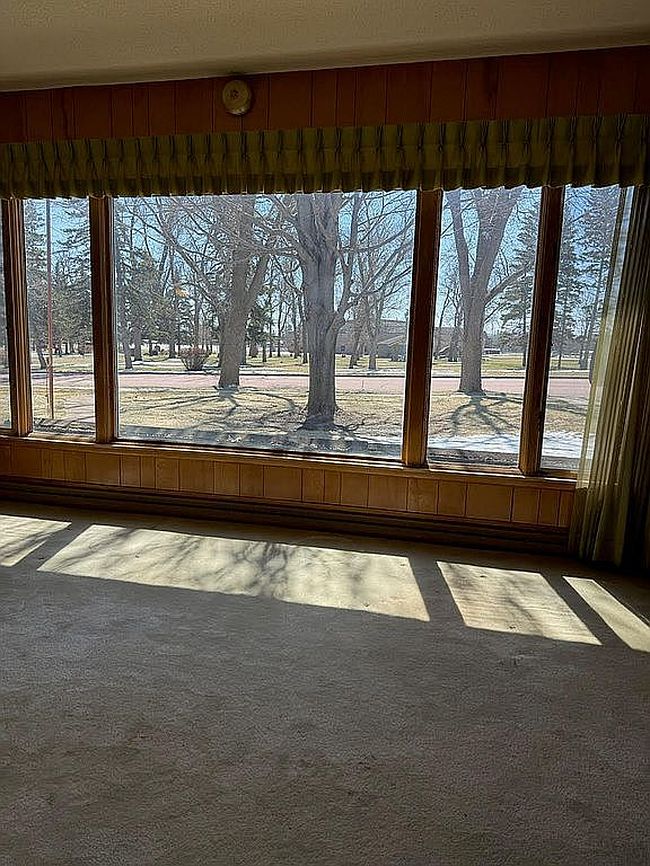 Image of 706 3rd St Sw
