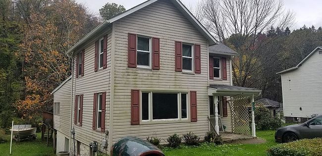 Photo of 1201 Riverside Dr, Oil City, PA