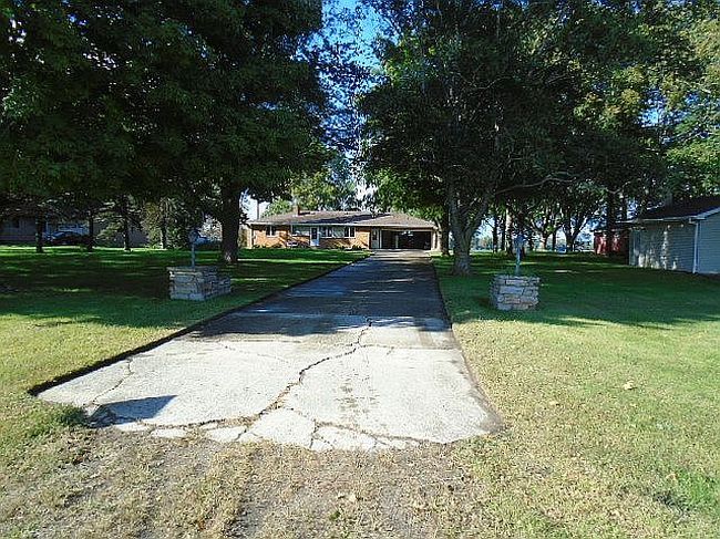 Photo of 21439 Finch Rd