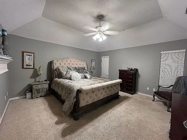 Image of 10306 York Ave