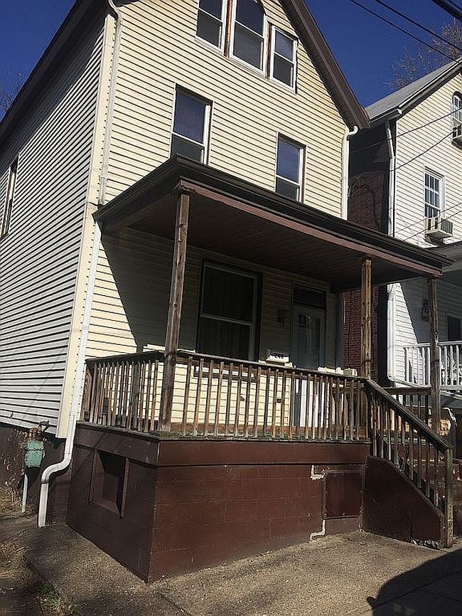 Photo of 246 Mcginnis Ave, Pitcairn, PA
