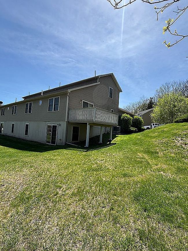 Image of 107 Holmgren Dr