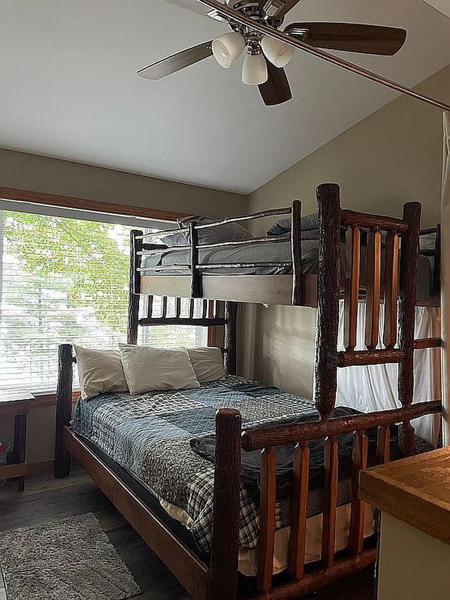 Image of 23854 Scott Dr
