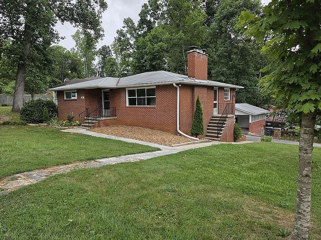 Photo of 324 Mayflower Dr