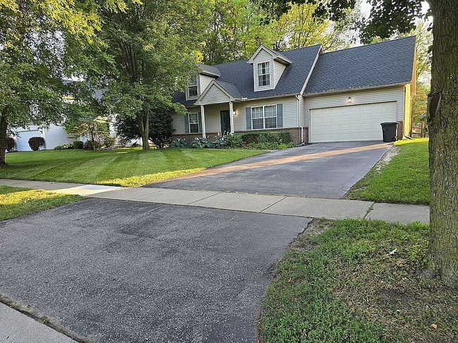 Photo of 3507 Indian Oaks Ln, Toledo, OH