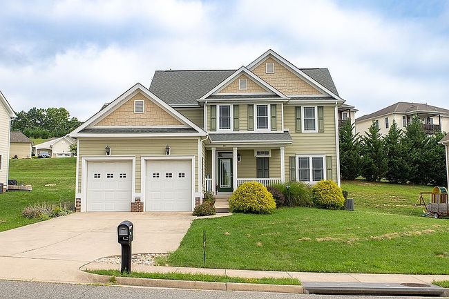 Photo of 331 Windsor Dr, Fishersville, VA
