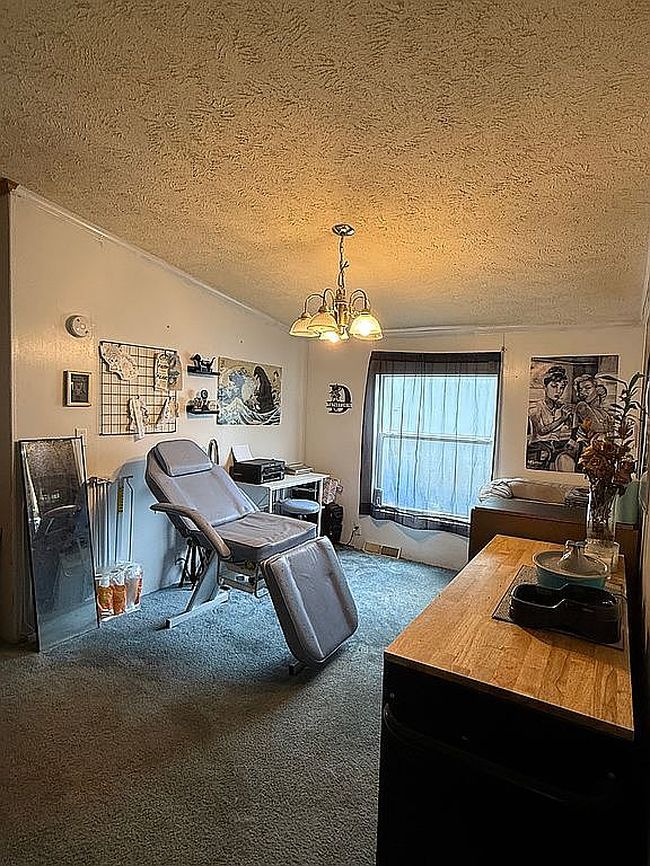 Additional photo 3 of property located at 1960 85th St W