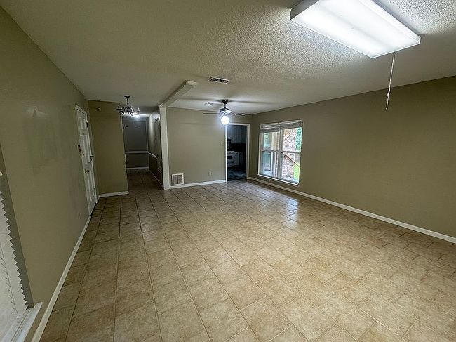Photo of 3709 Old Shell Rd, Mobile, AL