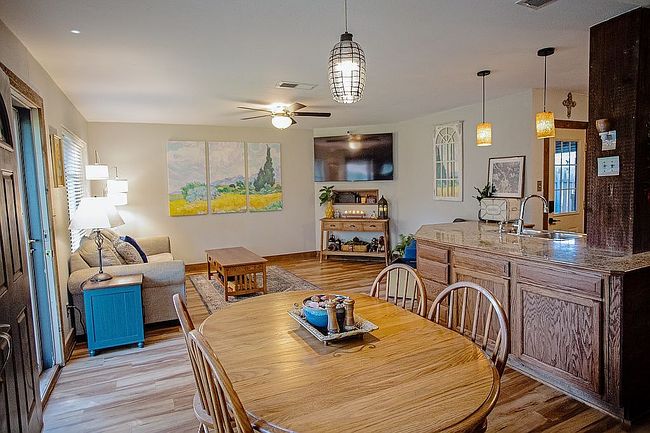 Image of 10102 Hanover Dr