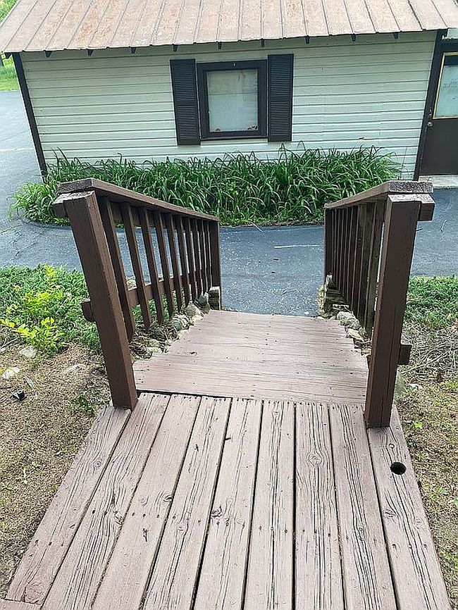 Image of 3018 Maes Rd