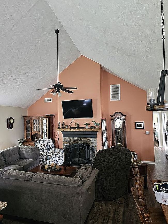 Photo of 308 Southside Way, Nicholasville, KY