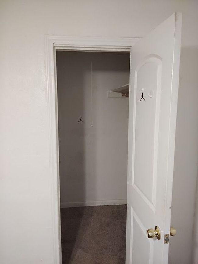 Photo of 2710 Fernwood Ave, Dallas, TX