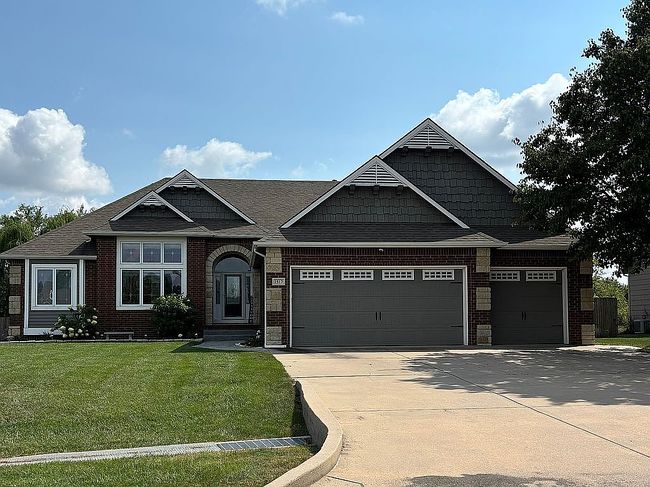 Photo of 1517 E Bearhill Rd