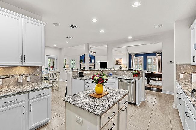 Photo of 205 Sugar Crk, Buda, TX