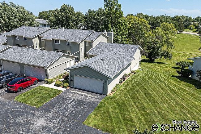 Photo of 3065 Parkwild Dr, Bettendorf, IA