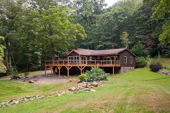 Photo of 1375 Dogwood Dr, Stanardsville, VA
