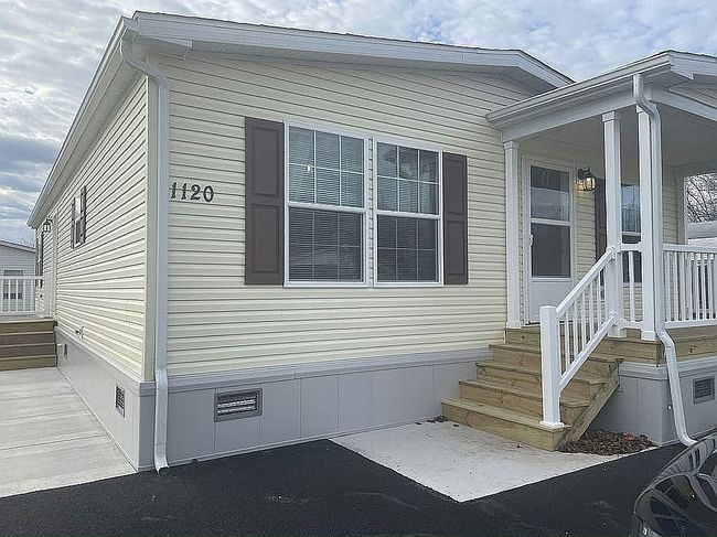 Photo of 1120 Lockwood Dr