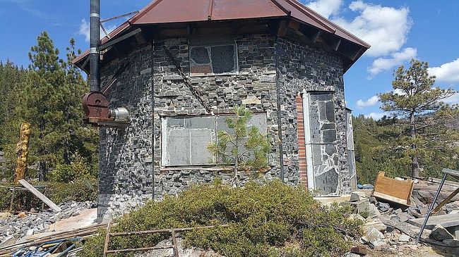 Photo of 41130 Meadow Lake Rd, Soda Springs, CA