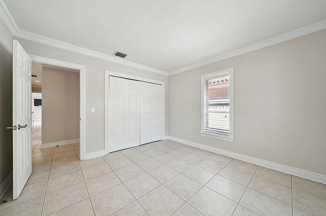 Image of 3080 Ne 47th St