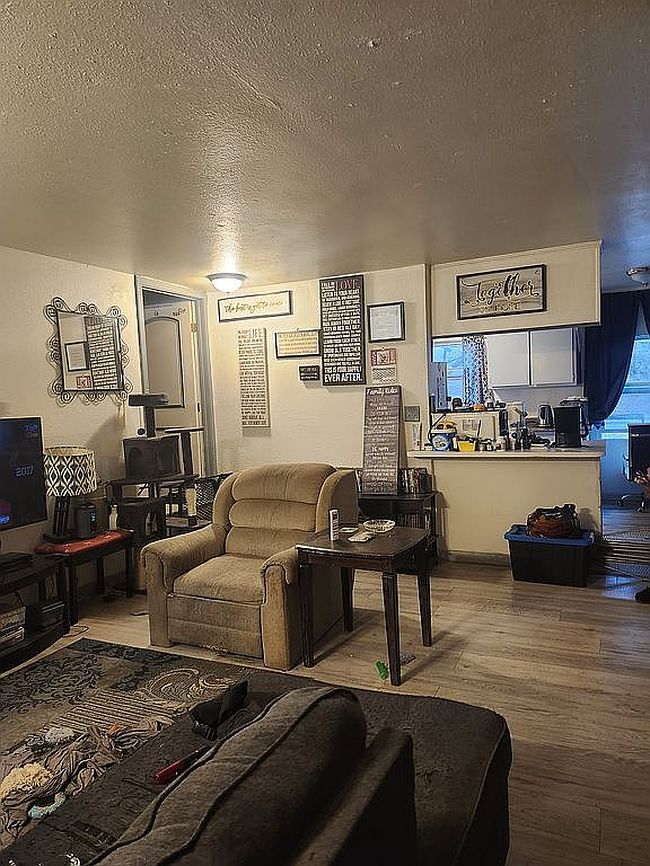 Photo of 12767 Oakgrove Ave, Clearlake Oaks, CA