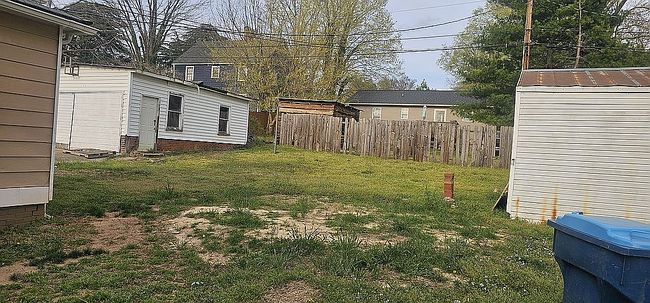 Image of 119 Davie St