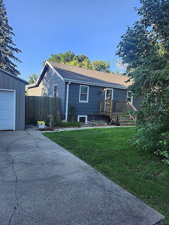 Photo of 511 Cliff Ave, Valley Springs, SD