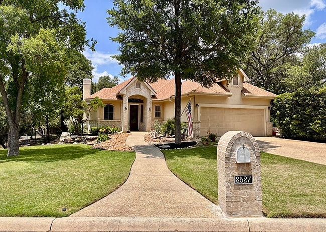 Photo of 8527 Oakview Pass, Boerne, TX