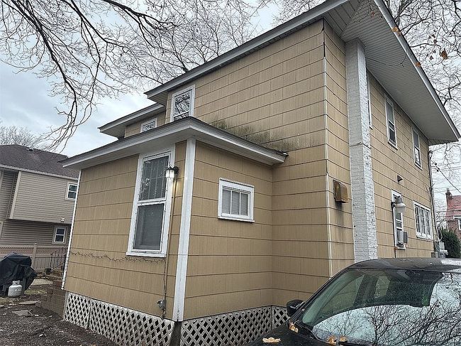 Additional photo 2 of property located at 322 Tulip Ave