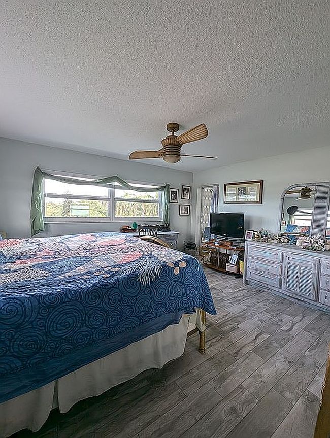 Image of 700 Ne 14th Ave