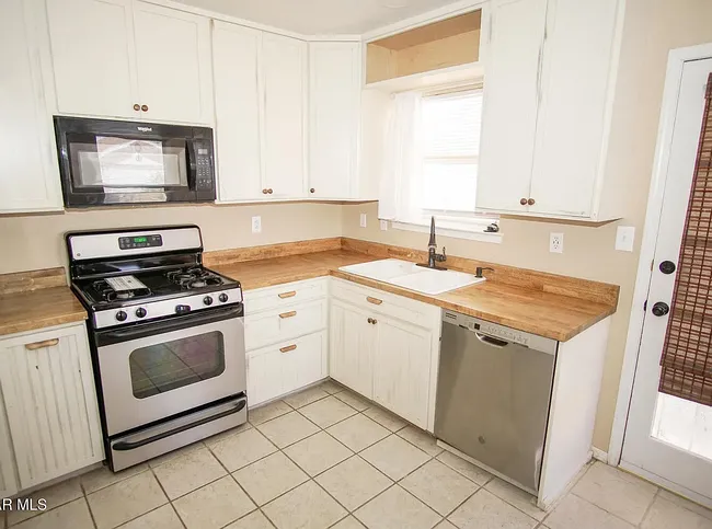 Additional photo 2 of property located at 11045 Thatcher Pond Ln