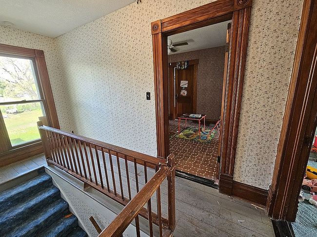 Image of 411 E Division St