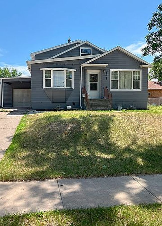 Photo of 2904 2nd Ave N
