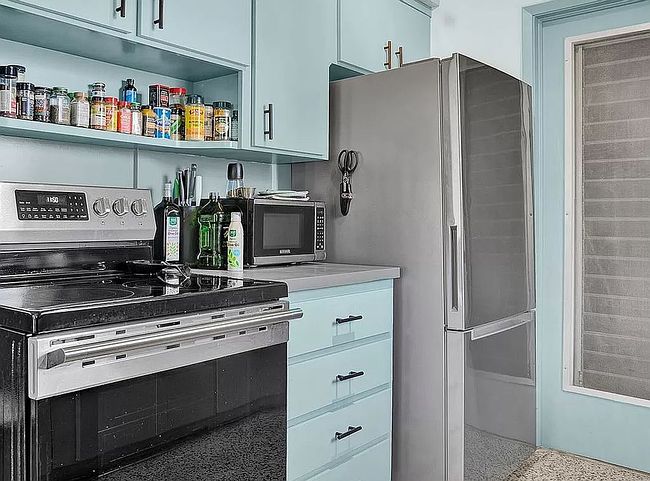 Preview of property located at 707 Se 11th Ct