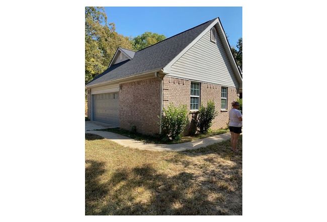 Image of 2318 Highway 71 Ne