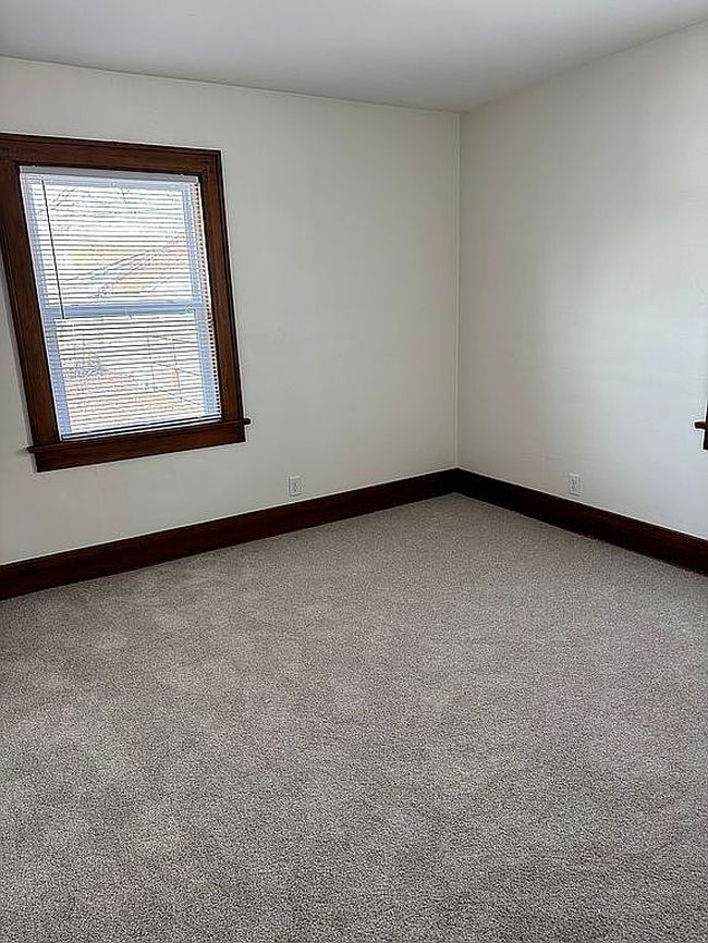 Image of 304 E Kellar Ln