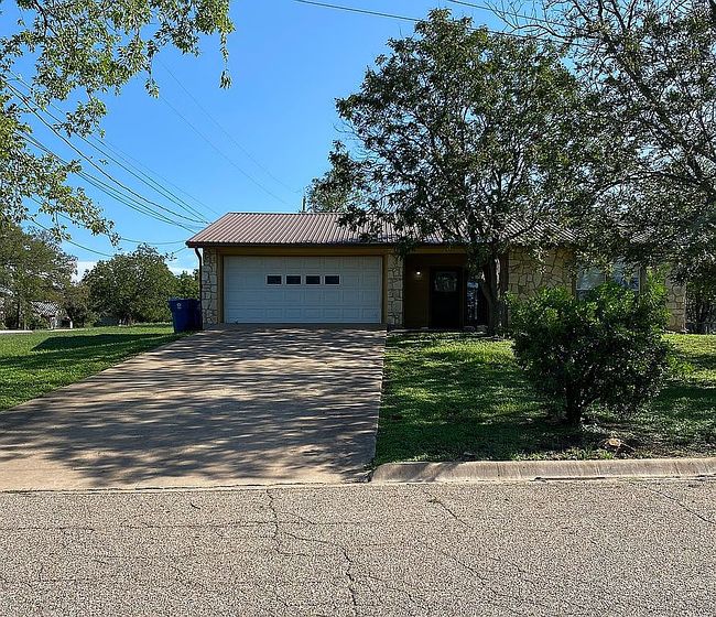 Image of 407 3rd St