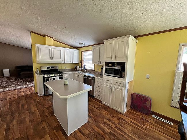 Photo of 2555 Deere St, Ames, IA